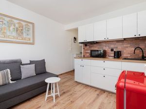 23674369-Ferienwohnung-2-Gdynia-300x225-1