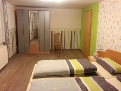 Fewo im Erdgeschoss: Schlafzimmer 2