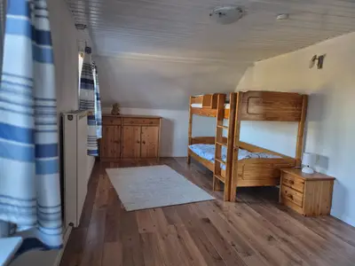 Hochbett im Kinderschlafzimmer