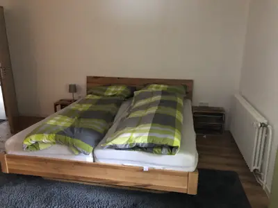 Doppelbett 180x200 cm