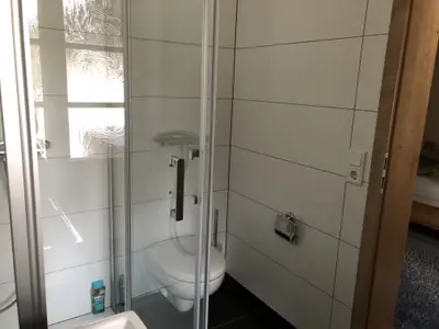 Dusche und WC