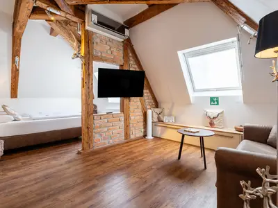 Photo, INSIDE, OUTSIDE