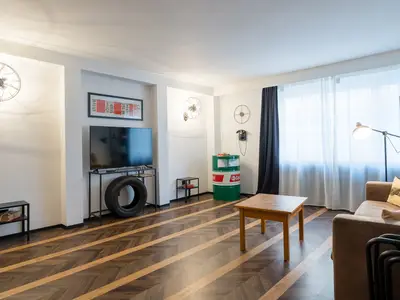 Photo, INSIDE, OUTSIDE