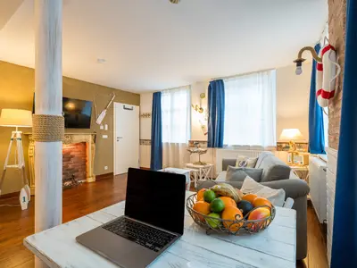 Photo, INSIDE, OUTSIDE