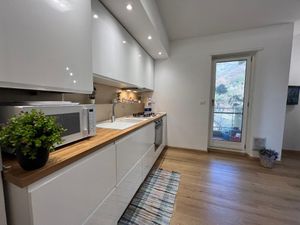 23961196-Ferienwohnung-4-Genua-300x225-1