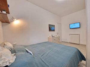 23955409-Ferienwohnung-6-Genua-300x225-5