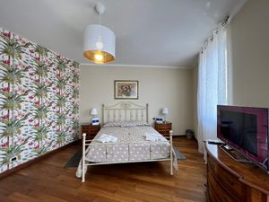 23676323-Ferienwohnung-6-Genua-300x225-3