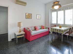 23951211-Ferienwohnung-6-Genua-300x225-5