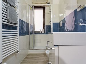 22192613-Ferienwohnung-4-Genua-300x225-2