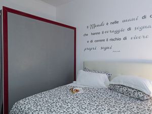 22190653-Ferienwohnung-6-Genua-300x225-3