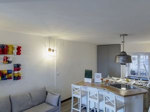 22318115-Ferienwohnung-6-Genua-300x225-3