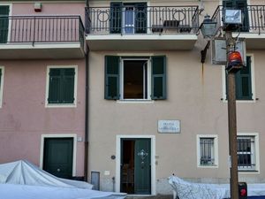 22318115-Ferienwohnung-6-Genua-300x225-2