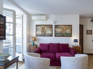 22477783-Ferienwohnung-4-Genua-300x225-2