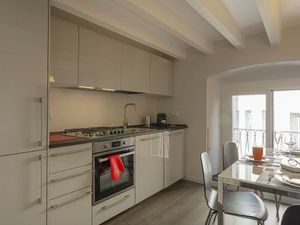 22679639-Ferienwohnung-4-Genua-300x225-5