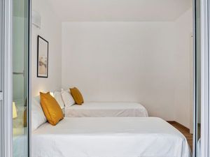 23036171-Ferienwohnung-6-Genua-300x225-5