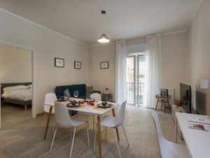 23107247-Ferienwohnung-4-Genua-300x225-1