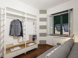 23274612-Ferienwohnung-4-Genua-300x225-5