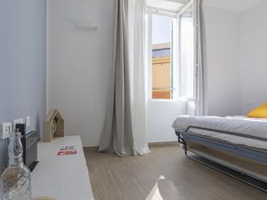 23543443-Ferienwohnung-2-Genua-300x225-3