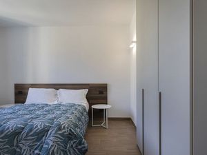 23565060-Ferienwohnung-4-Genua-300x225-5