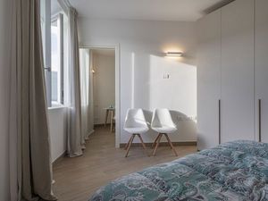 23565063-Ferienwohnung-4-Genua-300x225-5