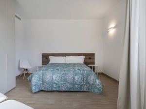 23565063-Ferienwohnung-4-Genua-300x225-4