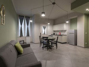 23565248-Ferienwohnung-2-Genua-300x225-2