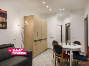 23675851-Ferienwohnung-4-Genua-300x225-0