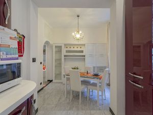 23679416-Ferienwohnung-2-Genua-300x225-3