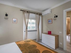 23869662-Ferienwohnung-4-Genua-300x225-4