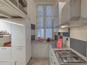 23914653-Ferienwohnung-4-Genua-300x225-2