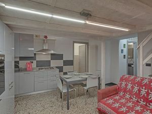 23914653-Ferienwohnung-4-Genua-300x225-4