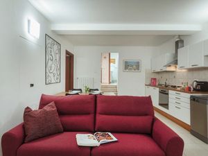 23924913-Ferienwohnung-4-Genua-300x225-5