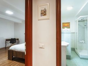 23924913-Ferienwohnung-4-Genua-300x225-5