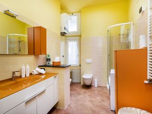 23966449-Ferienwohnung-4-Genua-300x225-3