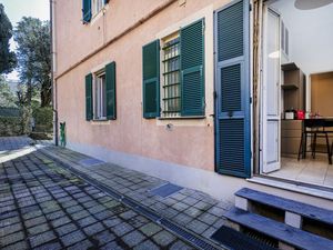 23977141-Ferienwohnung-4-Genua-300x225-2