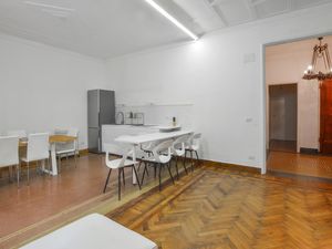 24002394-Ferienwohnung-6-Genua-300x225-3