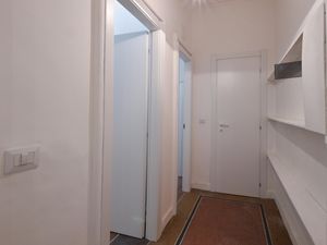 24002394-Ferienwohnung-6-Genua-300x225-5