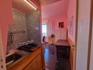 24009700-Ferienwohnung-4-Genua-300x225-3