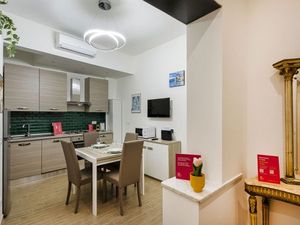 24016558-Ferienwohnung-3-Genua-300x225-1