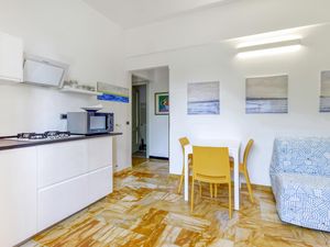 23765927-Ferienwohnung-4-Genua-300x225-2