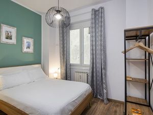 23969371-Ferienwohnung-5-Genua-300x225-3