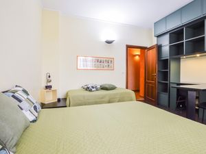 24016469-Ferienwohnung-10-Genua-300x225-3