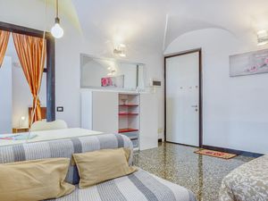 24025075-Ferienwohnung-4-Genua-300x225-3