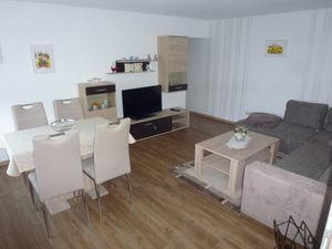 22497043-Ferienwohnung-3-Georgenthal-300x225-1