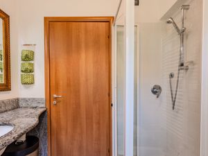 23856222-Ferienwohnung-4-Gera Lario-300x225-5