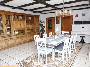 22499129-Ferienwohnung-8-Gerolstein-300x225-4