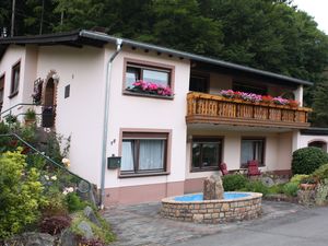 19341065-Ferienwohnung-2-Gerolstein-300x225-1