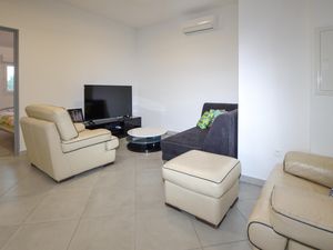 23761304-Ferienwohnung-4-Ghisonaccia-300x225-2