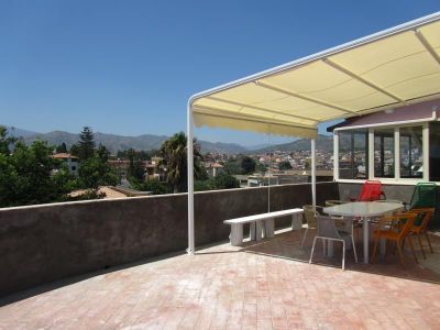 Große Terrasse mit Panoramablick