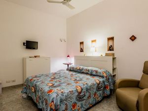 23891430-Ferienwohnung-4-Giardini Naxos-300x225-1